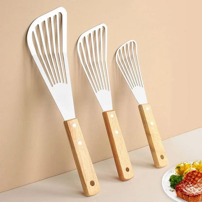 Geschlitzter Edelstahl-Wender mit Holzgriff – 3 Größen, Fisch & Steak