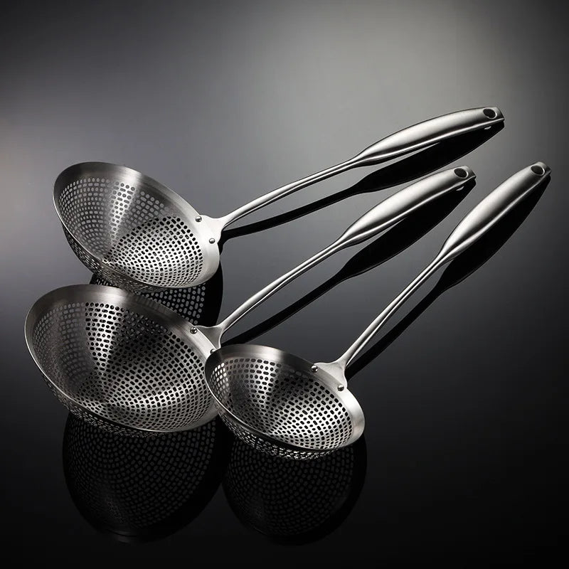 Feiner Edelstahl-304-Schaumlöffel mit Gebogenem Griff – 10 bis 18 cm