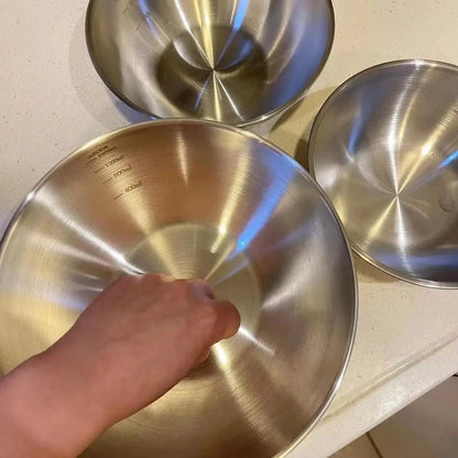 Edelstahl-Rührschüsseln mit Skala – Einzeln oder 3er-Set, Backen
